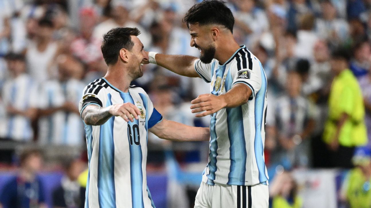 'Adorado por todos': como Flaco López conquistou bastidores do Palmeiras - e agora da Argentina