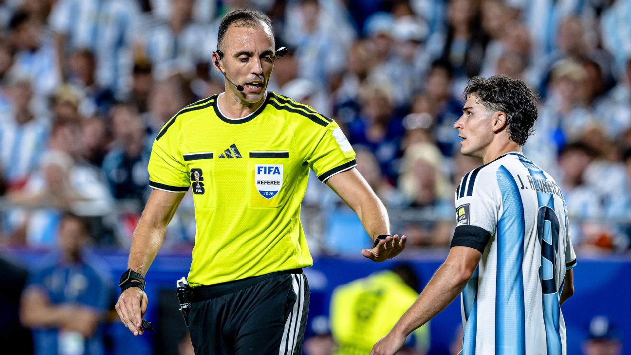 Zé Elias se revolta e reclama da arbitragem e VAR em jogos da Argentina na Copa: 'Vergonhoso'