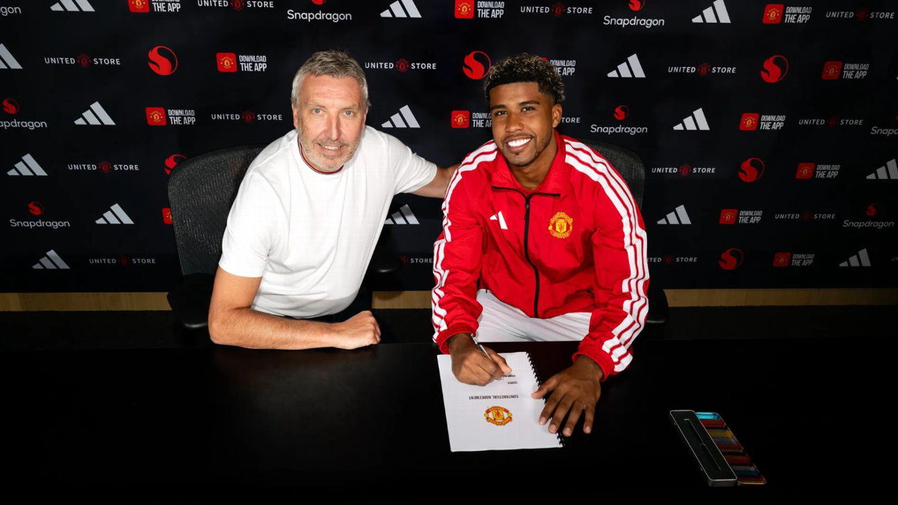 Manchester United anuncia contratação do volante Andrey Santos