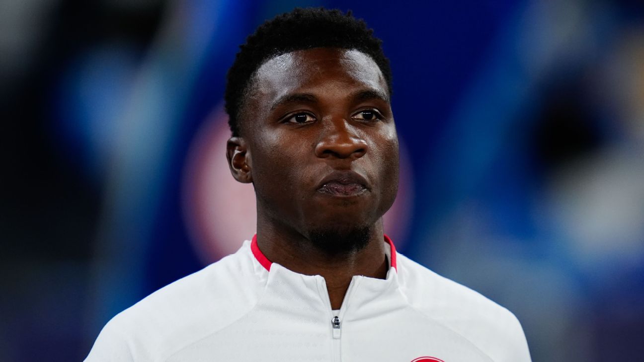 São Paulo fecha acordo verbal e deve oficializar lateral português; zagueiro chega ao Brasil nesta semana