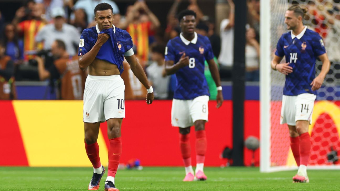 Kylian Mbappé critical of tactics by sloppy France in loss