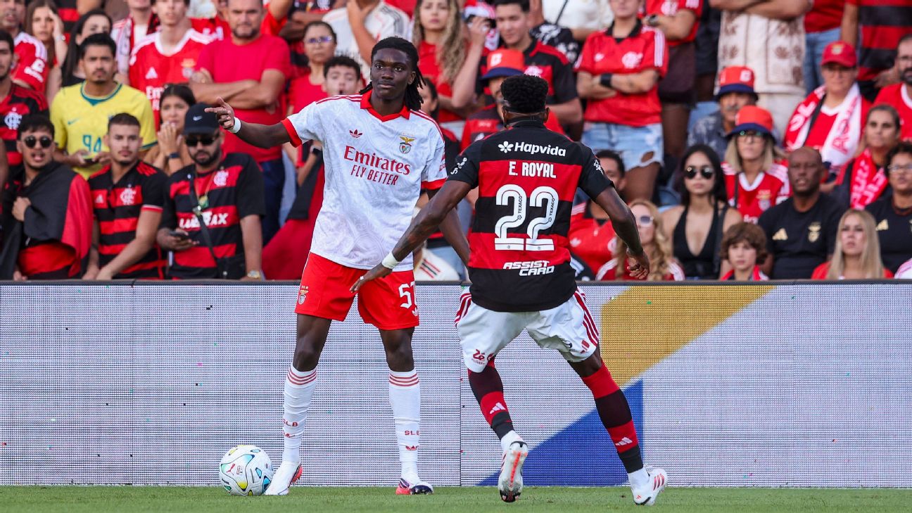 Jornal revela que Emerson Royal, do Flamengo, pediu desculpas a jogador do Benfica após entrada que causou lesão grave