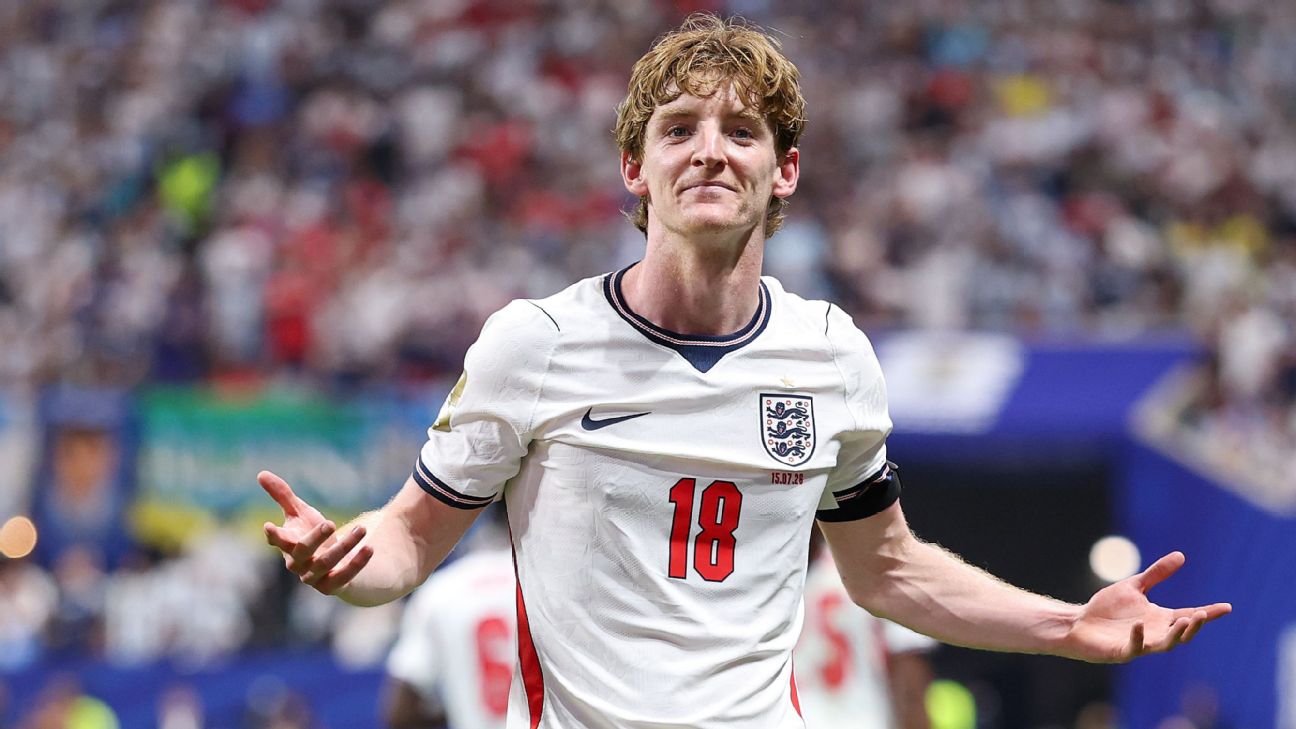 Autor de gol da Inglaterra contra Argentina, Gordon idolatra Messi: 'Melhor de todos os tempos'