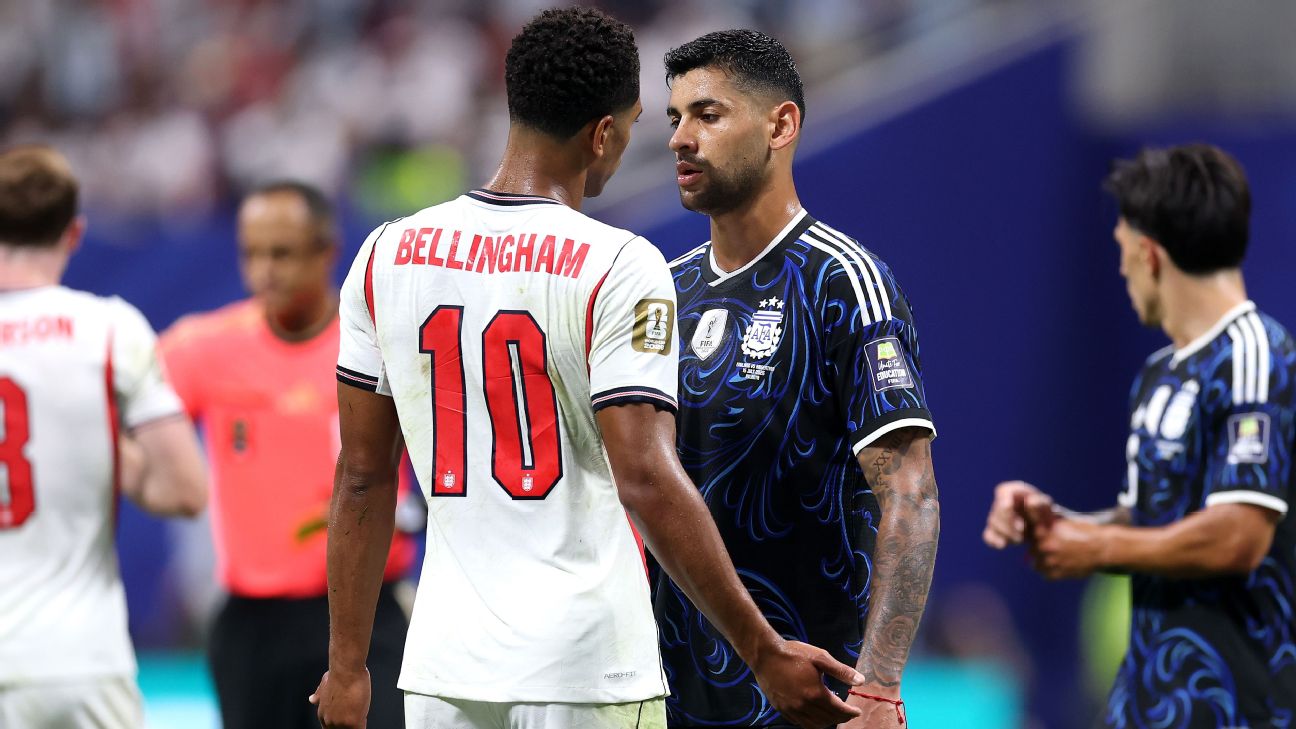 Zagueiro da Argentina detona ex-Inglaterra após classificação: 'Espero que quando me aposentar não fique tão estúpido'