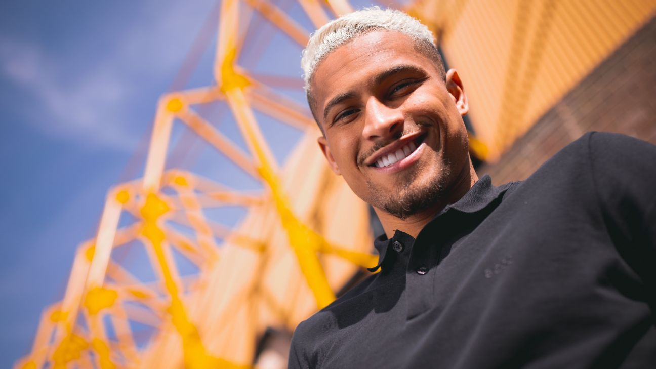 Wolverhampton aceita oferta por João Gomes e encaminha venda a rival da Premier League por quase R$ 240 milhões