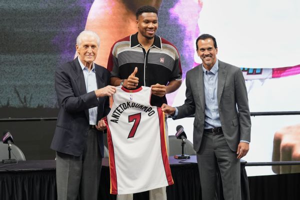 Riley, Antetokounmpo would be excited to have James in Miami