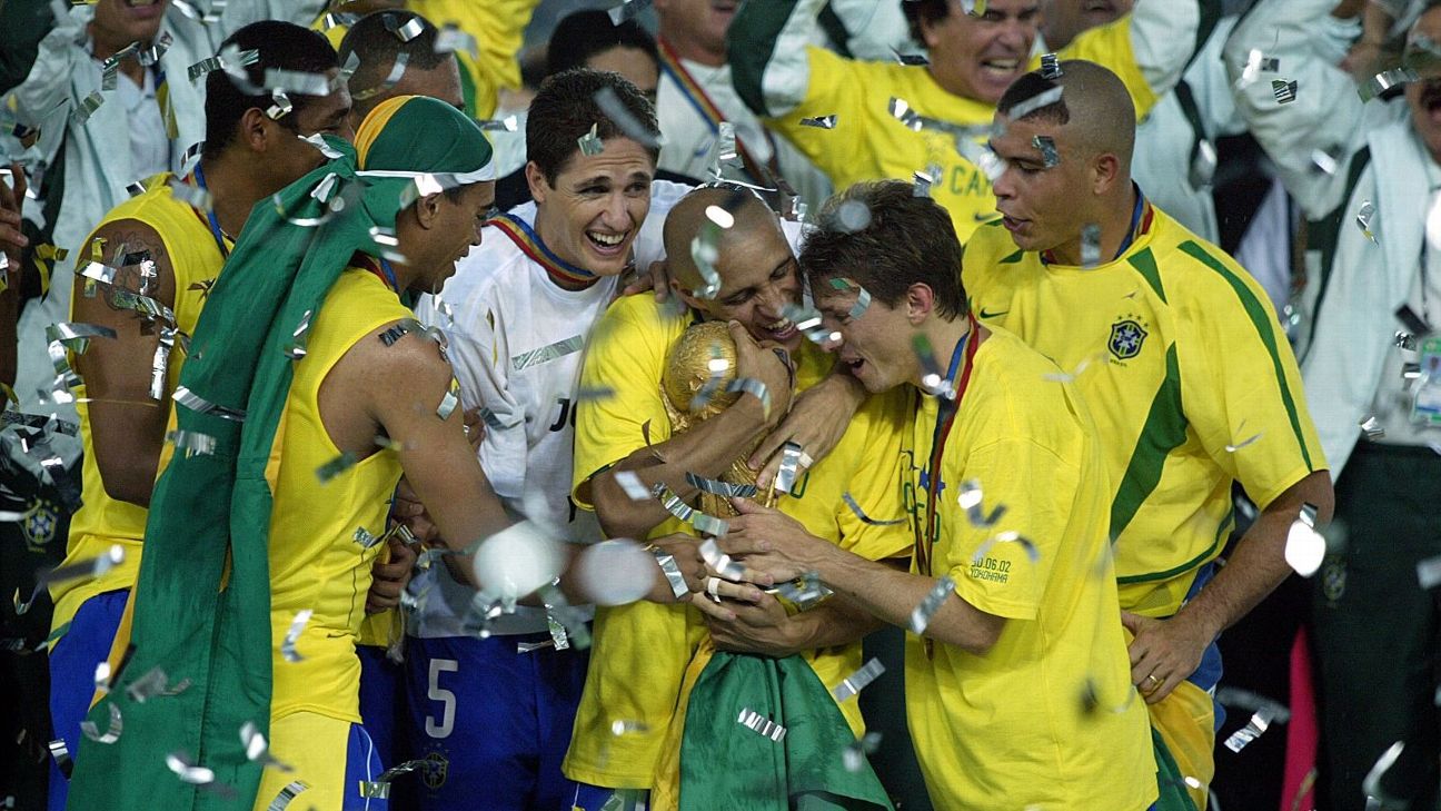 De grama de final a medalha vendida: o que campeõe...