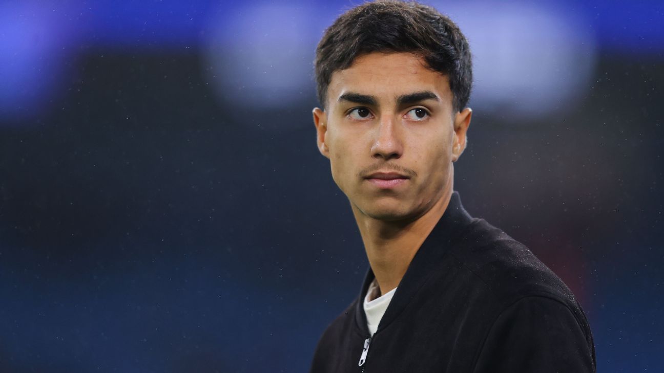 Vitor Reis volta ao City e revela o que aprendeu com Haaland, carrasco do Brasil, e outra estrela da Copa