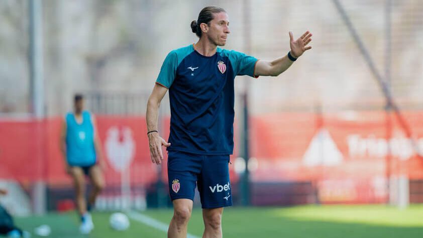 Filipe Luís estreia no comando do Monaco com goleada em amistoso