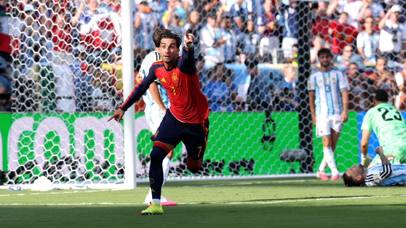 Espanha acaba com 'conto de fadas' de Messi, vence Argentina e é campeã da Copa do Mundo de novo
