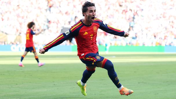 Carlos Alcaraz, Caleb Williams lead reaction to Spain's World Cup win