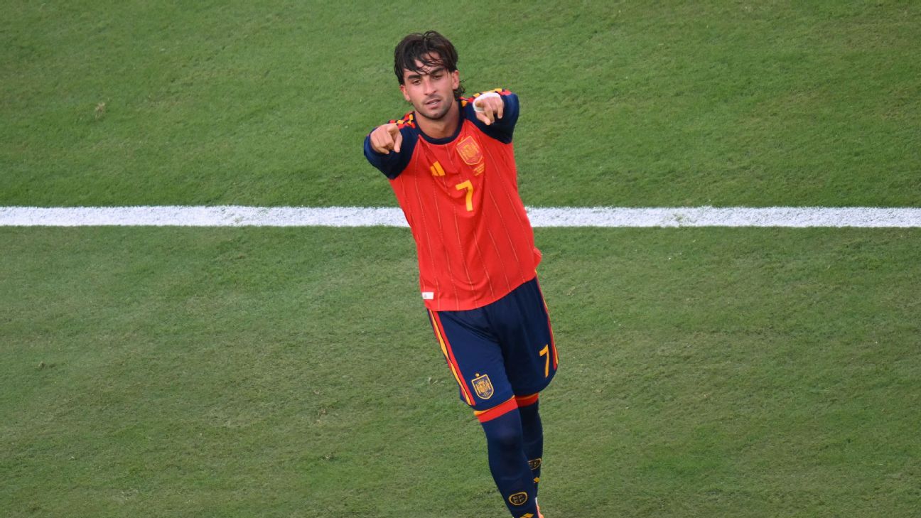 Como Ferran Torres saiu do 'fundo do poço' por ter sido caro demais para ser herói da Espanha contra Argentina na final da Copa