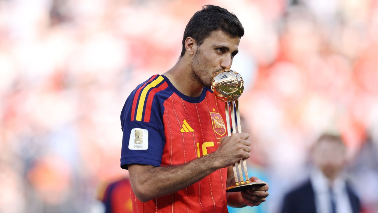 Spain's Luis de la Fuente: Doubting Rodri an 'insult to footballing intelligence'