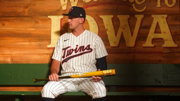 Twins y Phillies presentan uniformes especiales para el juego Field of Dreams