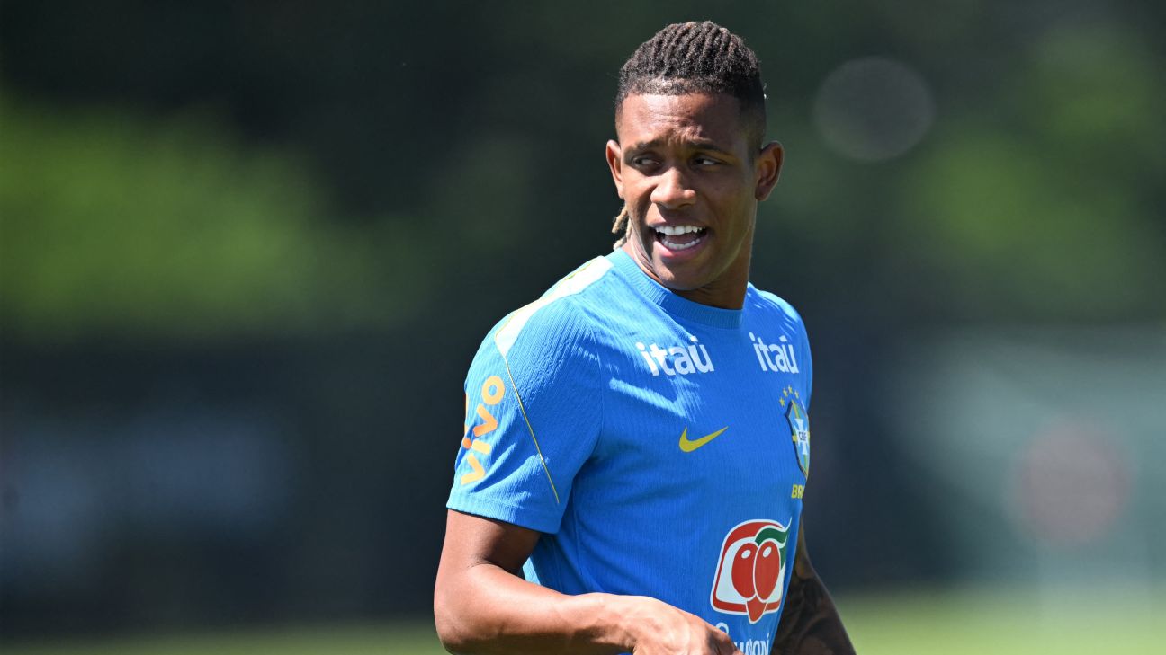 Danilo no Palmeiras: como está 'jogo de xadrez' além do dinheiro em negociações com Botafogo