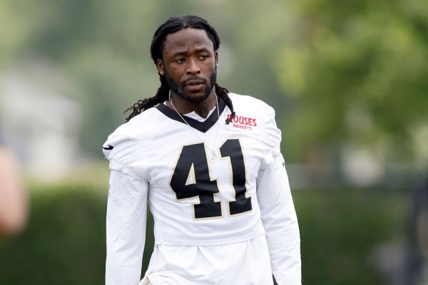 Source: Saints RB Kamara out at least 1 month with MCL sprain