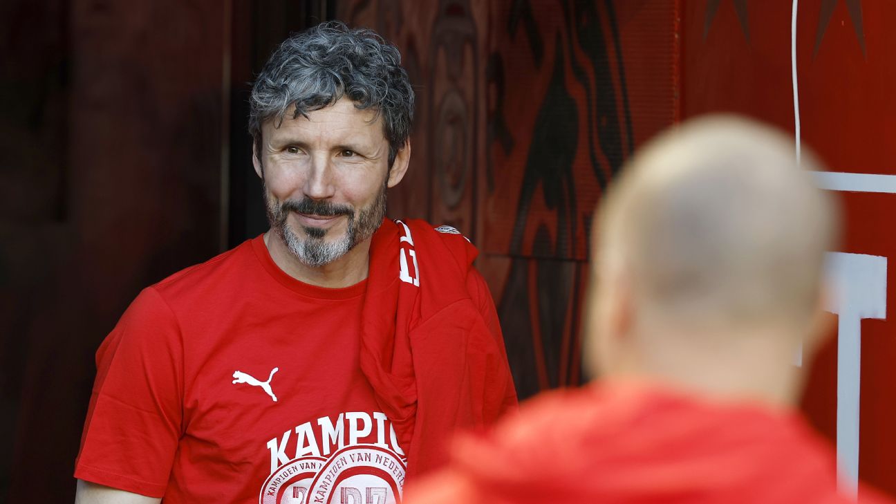 Bélgica anuncia holandês ex-Bayern e Barcelona com...