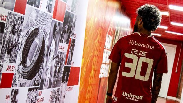 Internacional anuncia meia campeão brasileiro pelo Atlético-MG