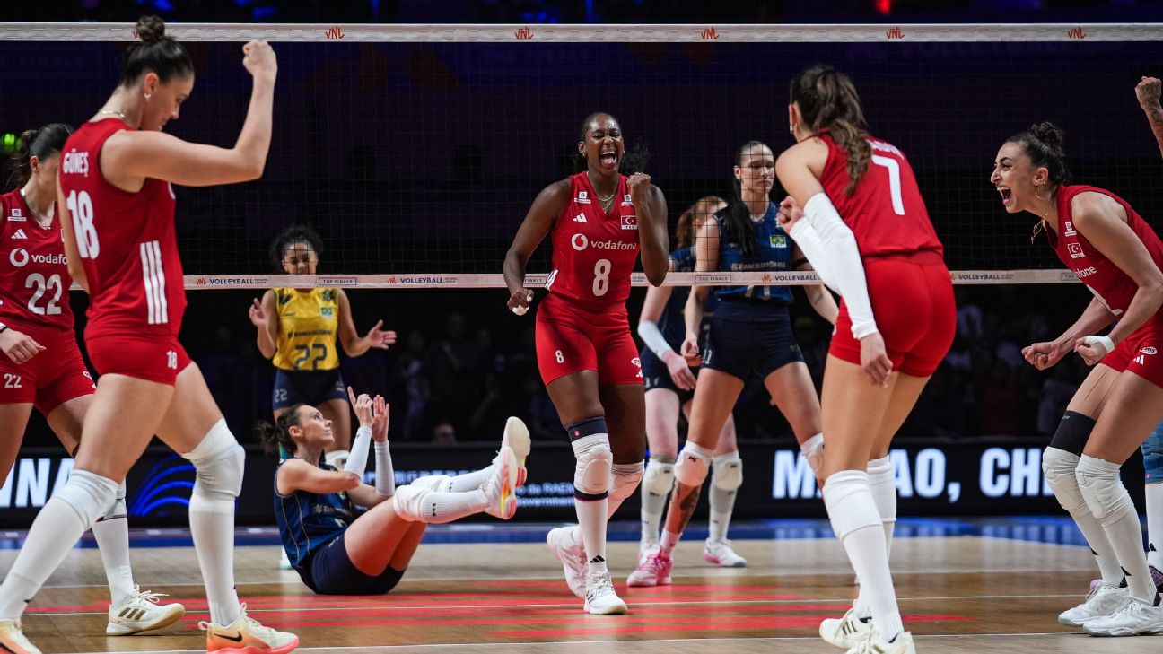 Seleção brasileira feminina de vôlei cai de virada...