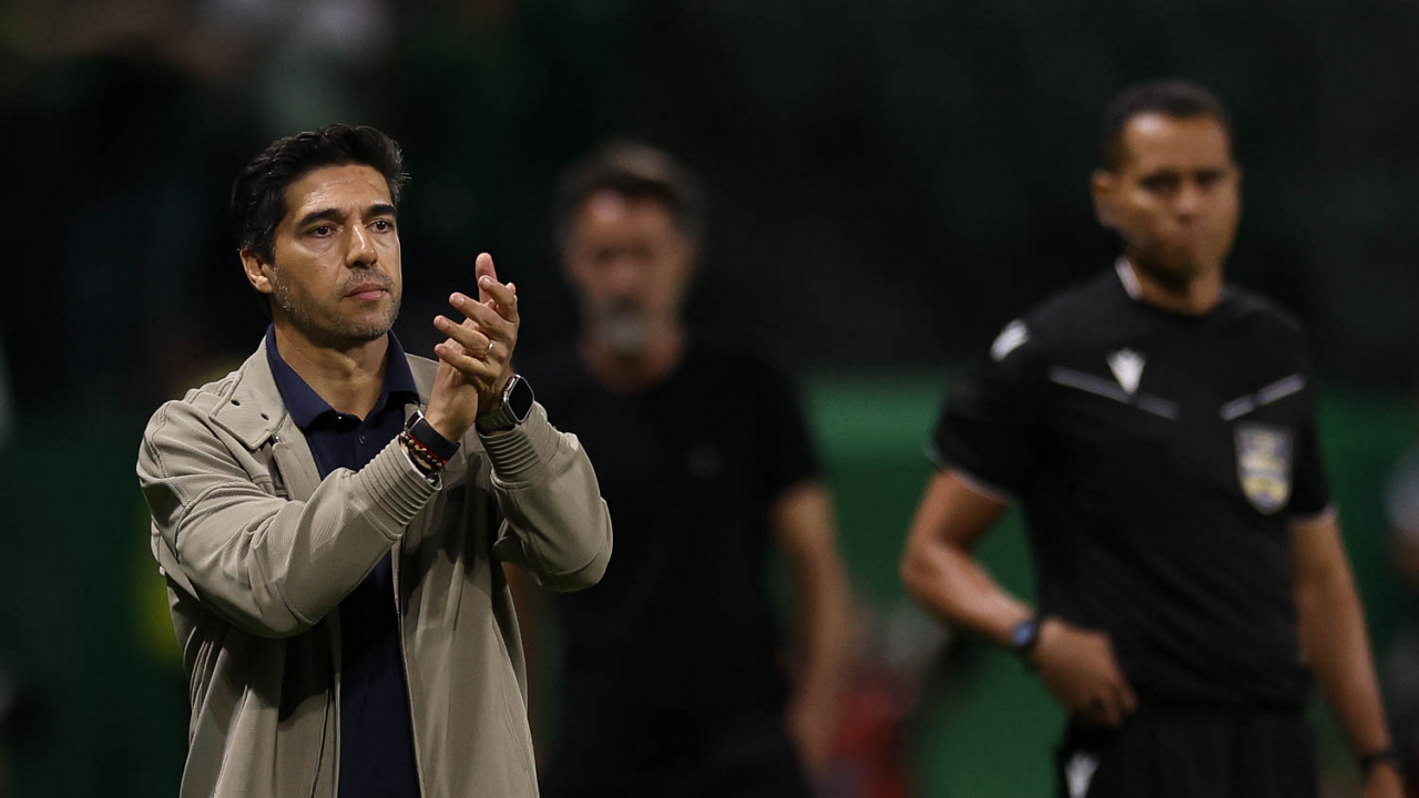 O pedido especial de Abel Ferreira no Palmeiras após caso Danilo: 'O resto é história para vocês lerem...'