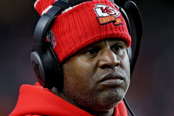 Chiefs' Reid: Eric Bieniemy's wife out of ICU, 'doing great'