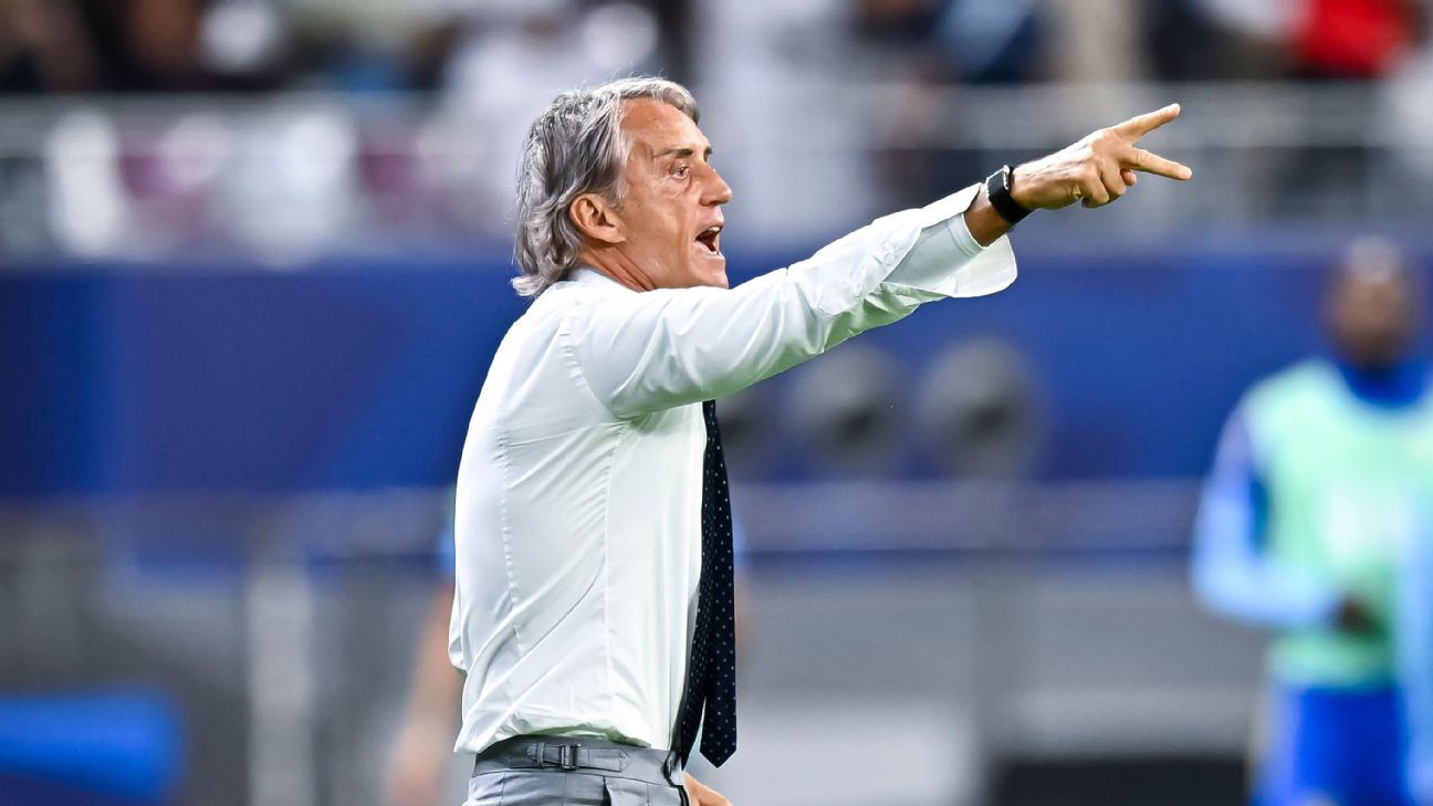 Depois de polêmicas com Pirlo, Maldini e Leonardo, Itália confirma Roberto Mancini como novo técnico