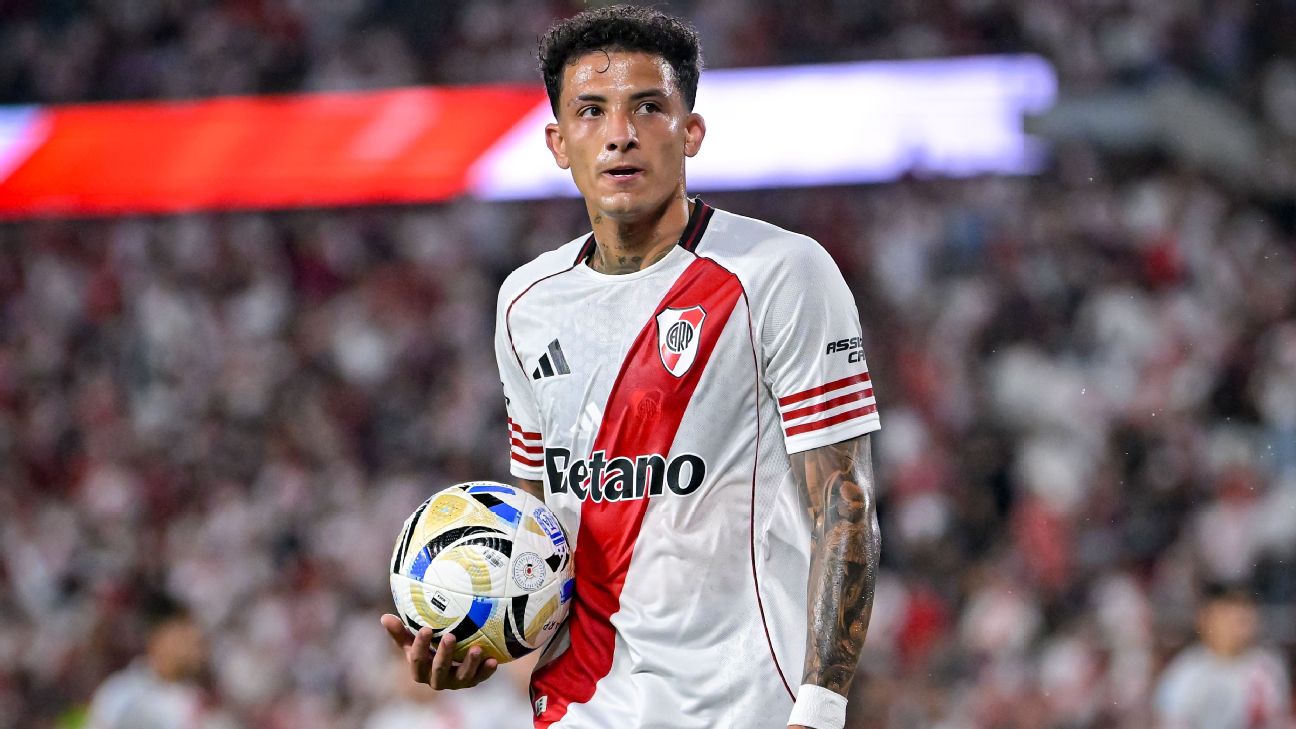 Vasco faz abordagem por volante colombiano do River Plate
