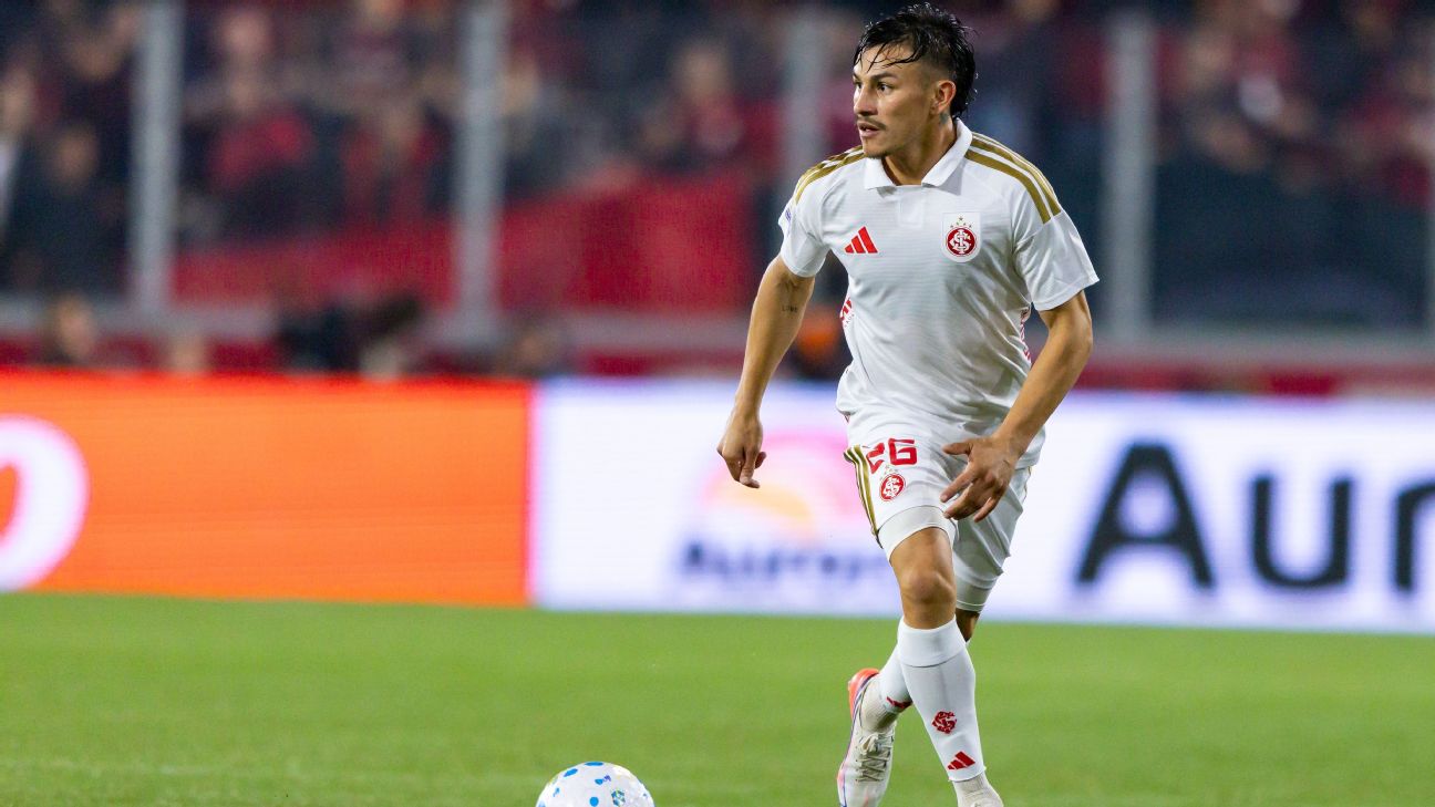 Internacional encaminha venda de Brian Aguirre a adversário do Corinthians na Libertadores; veja valores