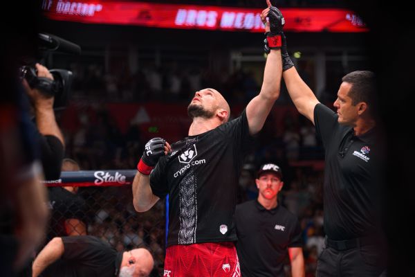 Uros Medic caps record-setting UFC night with 30-second TKO