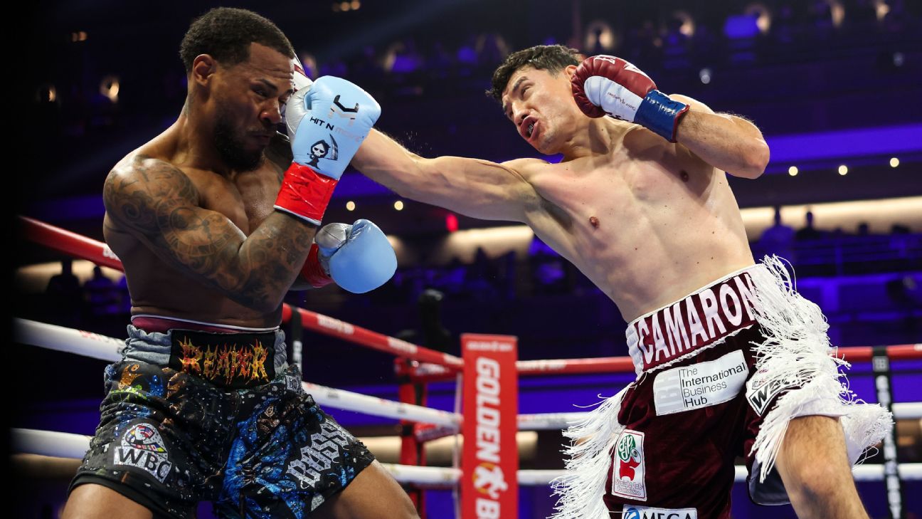Zepeda overwhelms Roach to capture vacant title