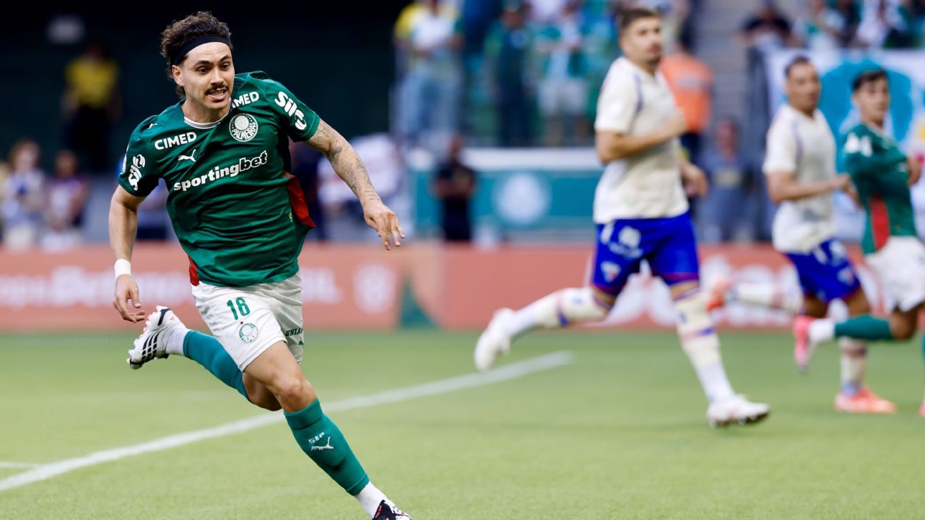Maurício abre o coração sobre polêmicas em jogo contra o Vitória e diz se 'guerra' Palmeiras x Flamengo é falada por jogadores