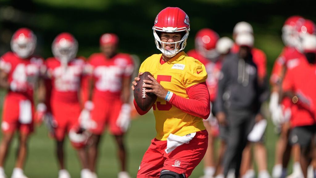 Mahomes feeling 'great,' on track to start Week 1