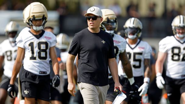 Los Saints abren su campamento 2026 con la mira puesta en la posición de mariscal de campo