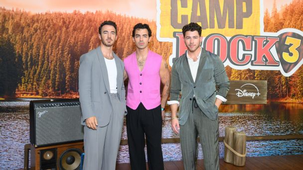 Les Jonas Brothers animent le grand débarquement de la NFL en Australie