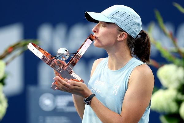 Article image accompanying Swiatek beats Rybakina in Toronto for first WTA title of year on WagerUp Sports News.