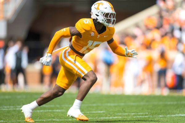 Tennessee S Farooq suffers season-ending torn patellar tendon