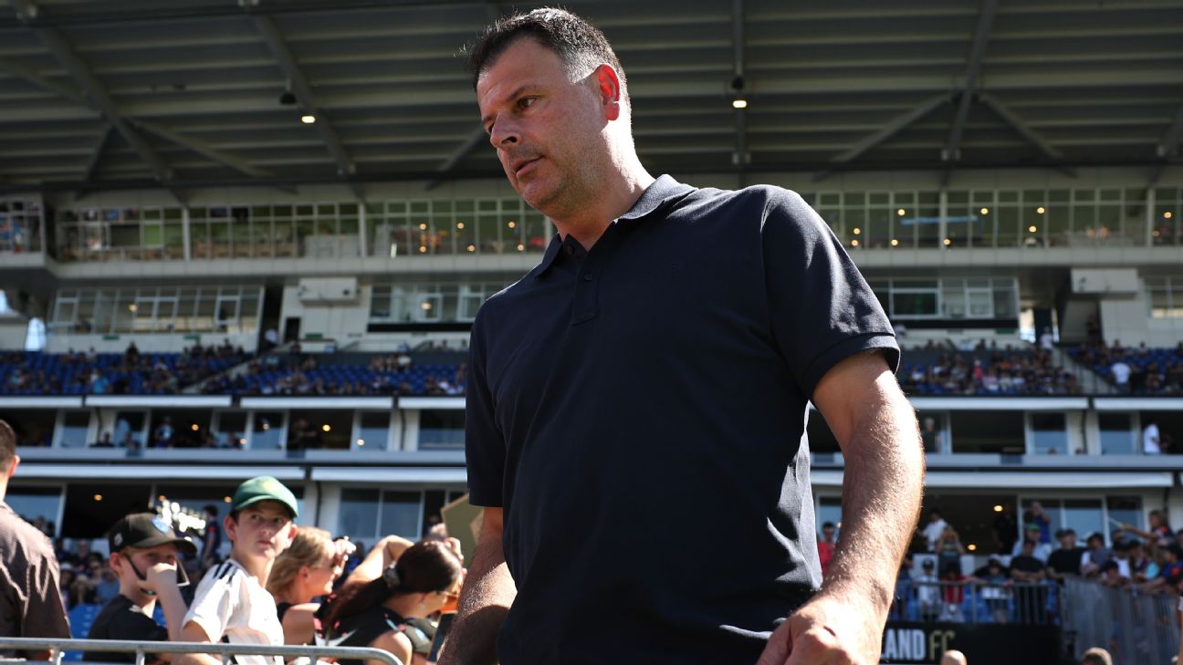 Mile Sterjovski แยกทาง Macarthur FC ก่อนเปิดฤดูกาล A-League รูปข่าวฟุตบอล