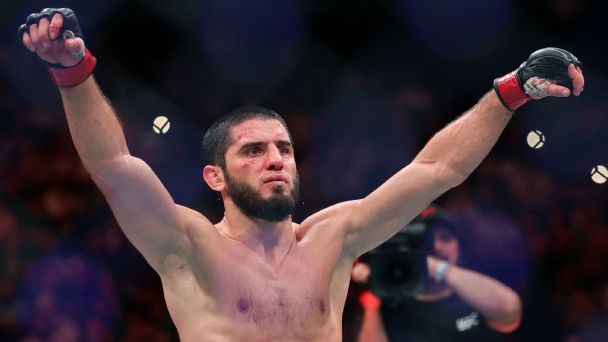 Record win can't elevate Makhachev; he already was unanimous P4P No. 1