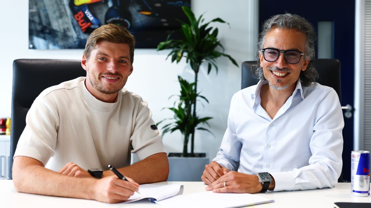 Max Verstappen signs new Red Bull deal to 2030