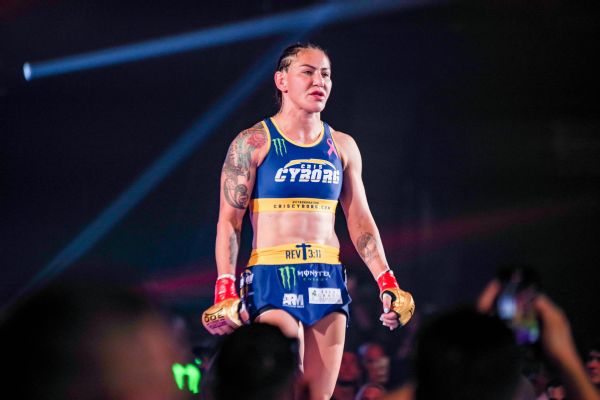 Cyborg bloodied, outlasts Vieira by decision in likely PFL finale