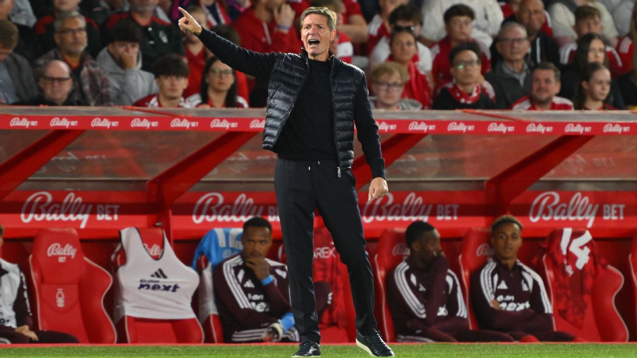 Oliver Glasner ชี้ Nottingham Forest “ignored reality” หลังแพ้ Leeds ใน Carabao Cup รูปประกอบข่าวฟุตบอล