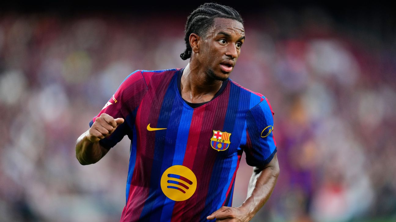 แมนเชสเตอร์ ยูไนเต็ดเปิดคุยบาร์เซโลนาเรื่อง Alejandro Balde รูปประกอบข่าวฟุตบอล