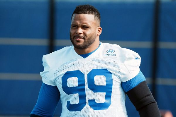 Rams' Aaron Donald misses practice as planned; return date TBD