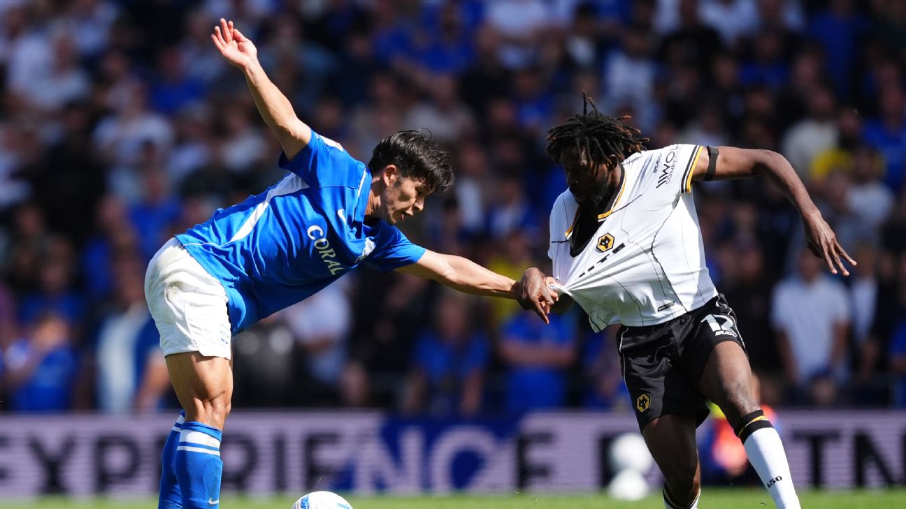 Cesar Peixoto เรียกร้องใช้ VAR ใน Championship หลัง Wolves เสมอ Birmingham 2-2 รูปข่าวฟุตบอล