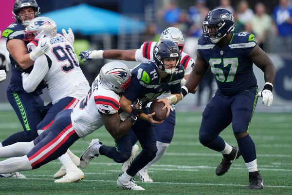 Seahawks QB Darnold (hip) exits after opening drive vs. Patriots