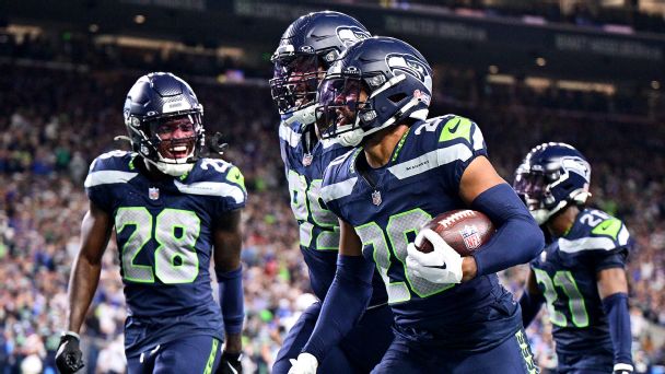 Top moments, highlights as Seahawks defeat Patriots in Super Bowl rematch