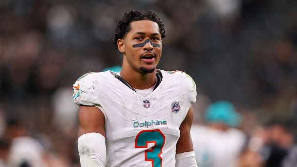 Dolphins not discouraged by Chris Johnson's rough stat sheet
