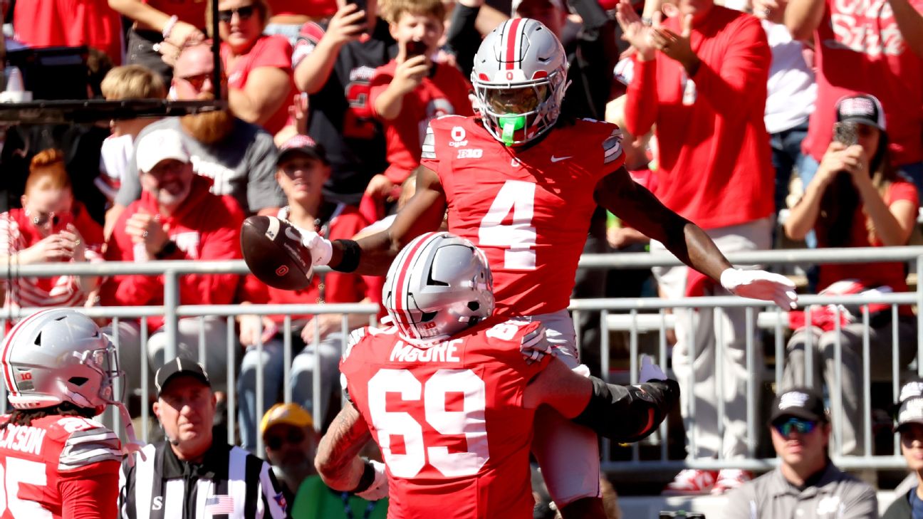 espn.com - Jake Trotter - Smith's historic 200-yard, 4-TD game propels Ohio State