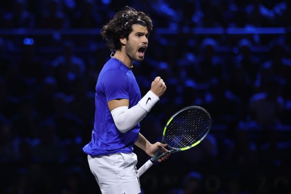Alcaraz outlasts Fritz as Europe takes 7-5 lead in Laver Cup