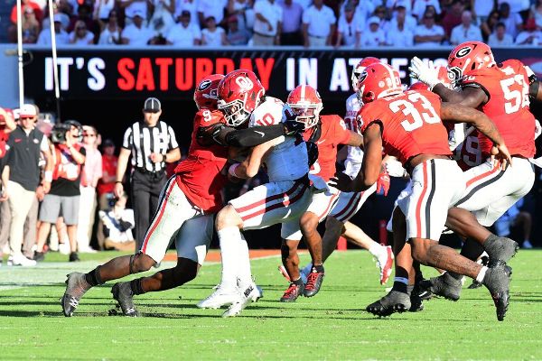 Article image accompanying Venables mulled benching Oklahoma QB Mateer amid struggles on WagerUp Sports News. Article image accompanying Venables mulled benching Oklahoma QB Mateer amid struggles on WagerUp Sports News.